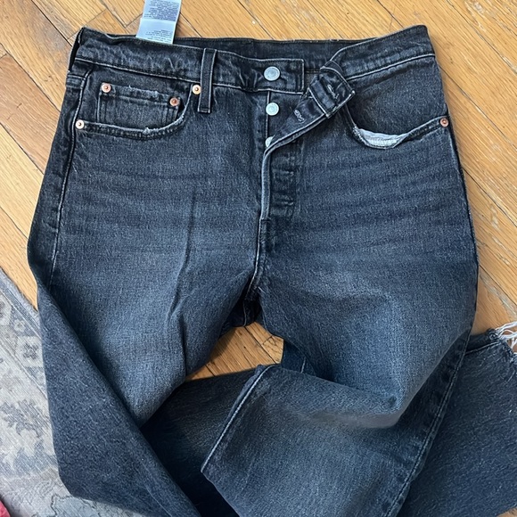 black wash levi’s - Picture 3 of 8
